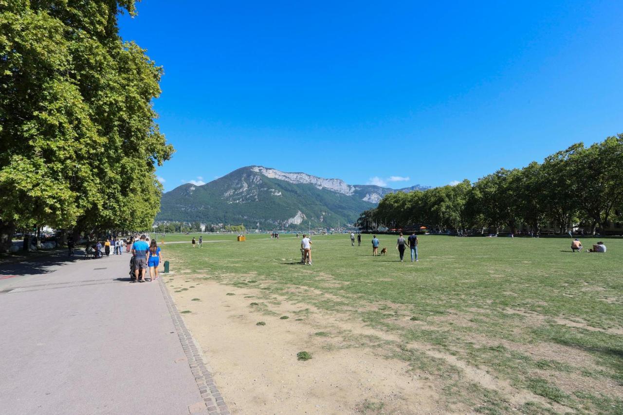 Royalement Bien ! Hyper-Centre - Wifi - Netflix - Disney Plus Annecy Luaran gambar